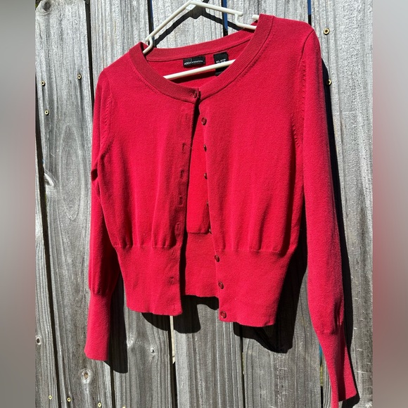 Vintage Women’s Red Cardigan - Picture 4 of 5